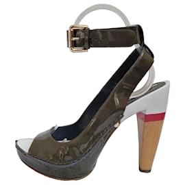 Céline Celine Décolleté platform in pelle verniciata