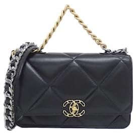 Portafoglio a catena Chanel 19 Line AP3267