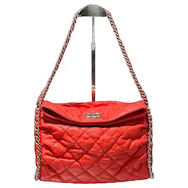 Chanel Borsa a tracolla in pelle matelassé rossa