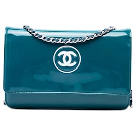 Portafoglio Chanel Blue CC Patent Wallet On Chain