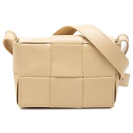 Bottega Veneta Borsa a tracolla Cassette in Nappa Intrecciato Brown Candy