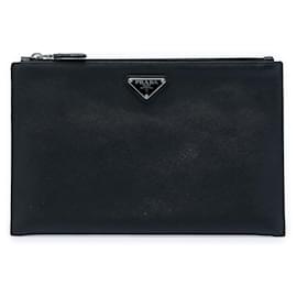 Prada Clutch aus schwarzem Saffiano-Leder