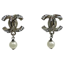 Orecchini a clip Chanel argentati con strass