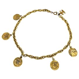 Collana Chanel placcata oro con moneta Coco Mark