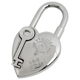 Hermes Bag Charm Viviride Heart Pendant - Hermès