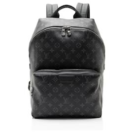 Louis Vuitton Monogram Eclipse Discovery PM Rucksack