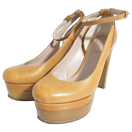 Chloé Décolleté con tacco alto Chloe in pelle con suola in legno