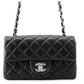 Borsa a tracolla Chanel Mini Matelassé nera con catena