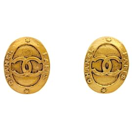 Chanel Gold Clip-Ohrringe