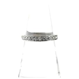 Anel Tiffany & Co. Half Circle Bead Setting em platina