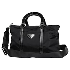 Borsa a mano Prada in nylon e pelle nera