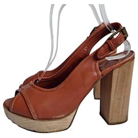 Chloé Sandali Slingback in Pelle Marrone con Tacco Platform in Legno