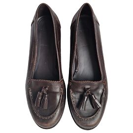Moncler Mocassini in pelle marrone con nappe