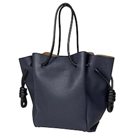 Loewe Flamenco Knot Small Beuteltasche