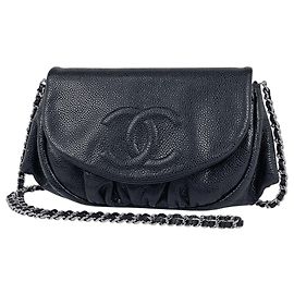 Borsa a tracolla Chanel in vitello grana nera