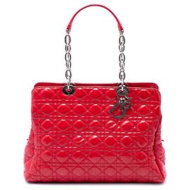 Dior Sac Shopping Lady Dior Soft Large en Cuir Verni Rouge Cannage