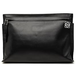 Clutch Anagram T in pelle nera LOEWE