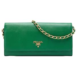 Portafoglio con catena Prada Green Saffiano Lux