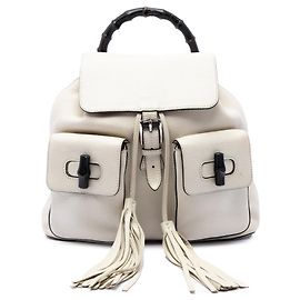 Zaino Gucci in pelle di vitello martellata bianca con nappe in bambù
