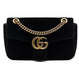 Gucci Medium GG Marmont Matelassé Schultertasche aus Samt in Schwarz