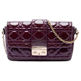 Borsa a tracolla Dior New Lock Pouch in pelle laccata Cannage viola