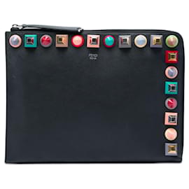 Clutch in pelle borchiata Fendi nera
