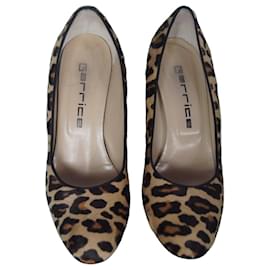 Garrice Leopard Print Pony Hair High Heel Pumps - Autre Marque