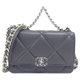 Portafoglio a catena Chanel 19 Line AP3267