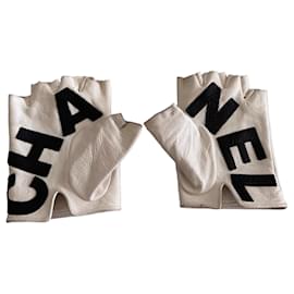 Guantes sin dedos Chanel