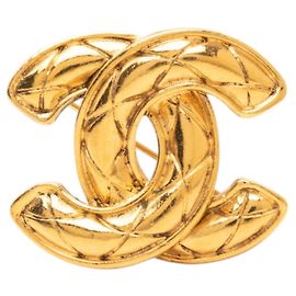 Spilla Chanel Vintage Matelassé placcata oro