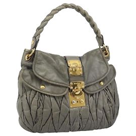 Miu Miu Matelassé Schultertasche aus Leder Grau Gold Authentisch 194661A