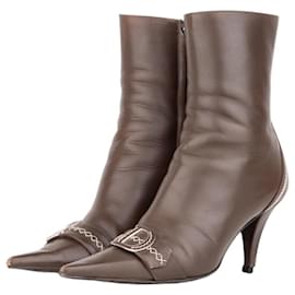 Botas de cano curto com salto kitten e bordados ‘Detective’ Dior by Galliano AW05