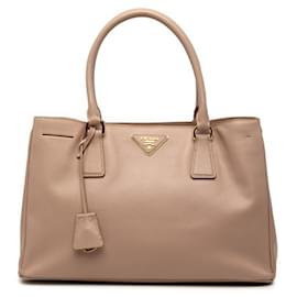 Borsa Tote Prada Galleria in pelle Saffiano beige