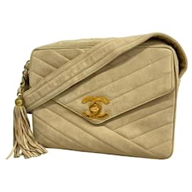 Borsa a tracolla Chanel in camoscio beige