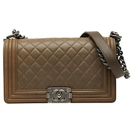 Borsa a tracolla Chanel Coco Mark Matelassé Boy 25 Medium con catena