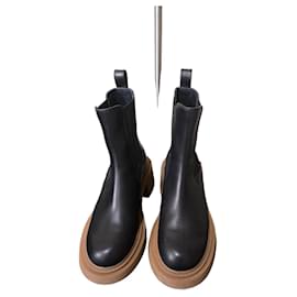 Botines Chelsea Loewe de piel negra