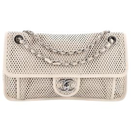 Borsa a patta Chanel Up In The Air in vitello traforato