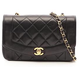 Borsa a tracolla Chanel Matelassé Diana Flap