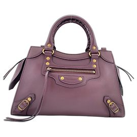 Borsa Balenciaga Neoclassic in rosso vino