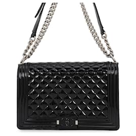 Bolso de hombro Chanel Black Matelassé con cadena