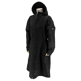 Prada Giacca impermeabile k-way lunga in nylon con logo triangolare