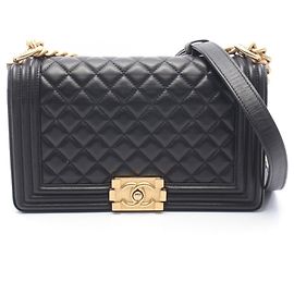 Borsa a tracolla Chanel Boy in pelle d'agnello nera