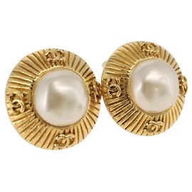 Orecchini CHANEL Metallo Tono Oro Bianco CC Auth bs36536