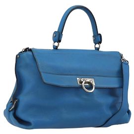 Borsa Salvatore Ferragamo Gancini in pelle 2way Blu Argento Auth 195004