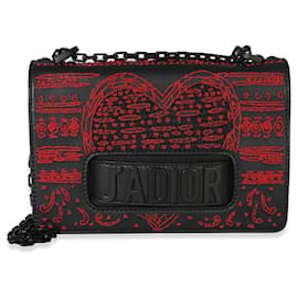 Bolso de solapa J'Adior Christian Dior negro y rojo con corazón y trébol bordados y cuentas, cadena