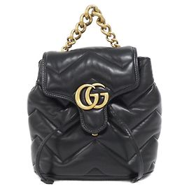 Gucci GG Marmont Rucksack aus gestepptem schwarzem Leder
