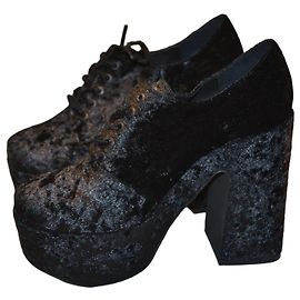 Jeffrey Campbell Plateauschuhe aus schwarzem Samt