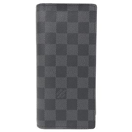 Louis Vuitton Damier Graphite Portefeuille Brazza Wallet