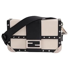 Borsa a tracolla Fendi Baguette Trunk Mini in pelle bianca