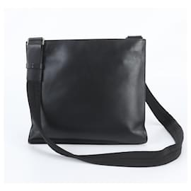 Bolsa de ombro em couro Prada